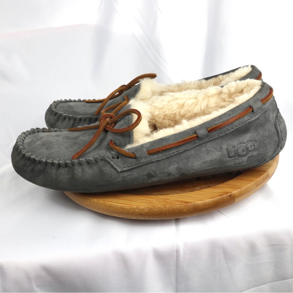 UGG Dakota Suede Slippers Moccasins Size US 9 Women Pewter Gray